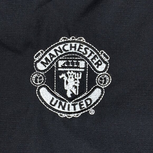 VTG Nike Manchester United Black Windbreaker Rain Jacket Hood in Collar Mens XL - Picture 3 of 9